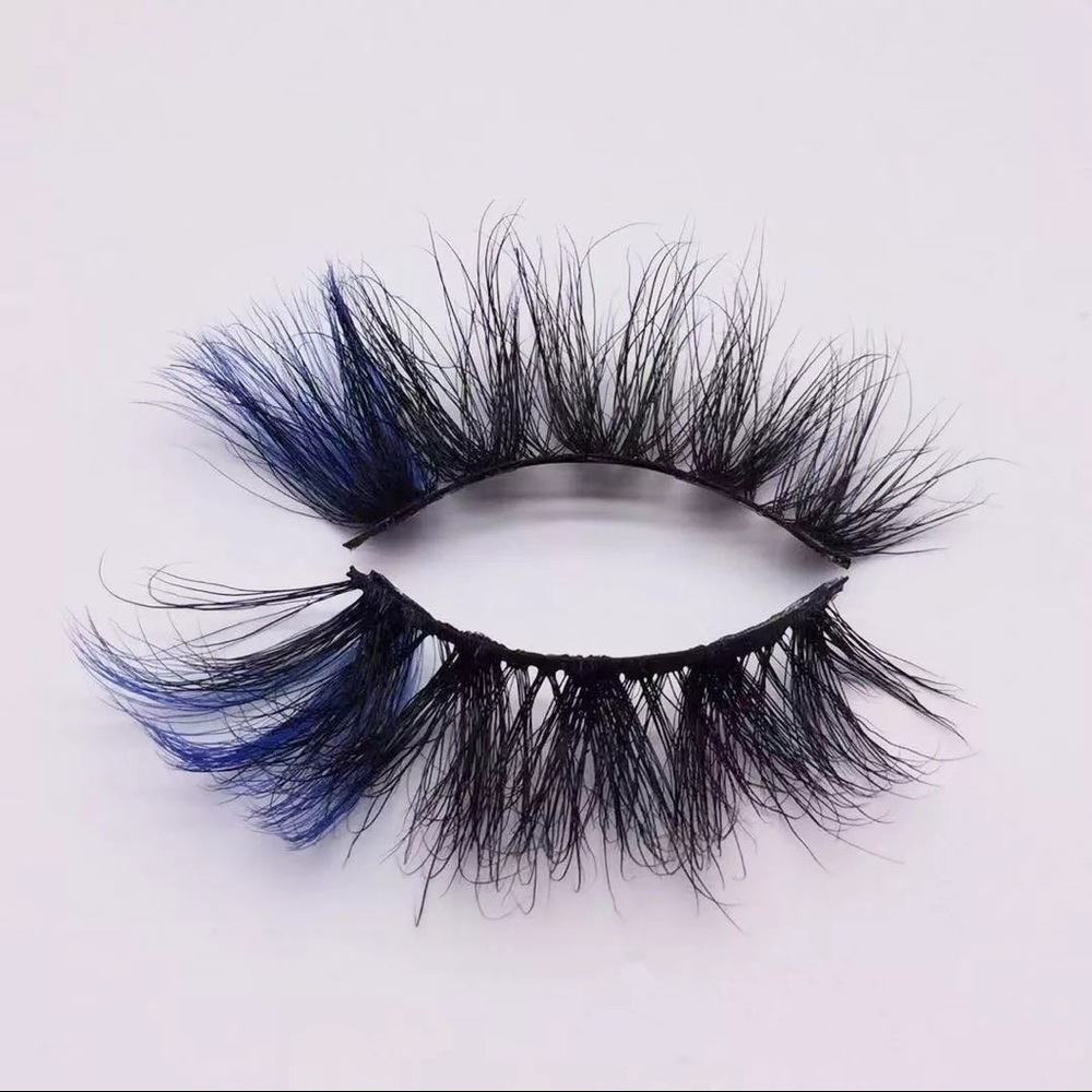 Colored Lashes - Picture 3 of 4